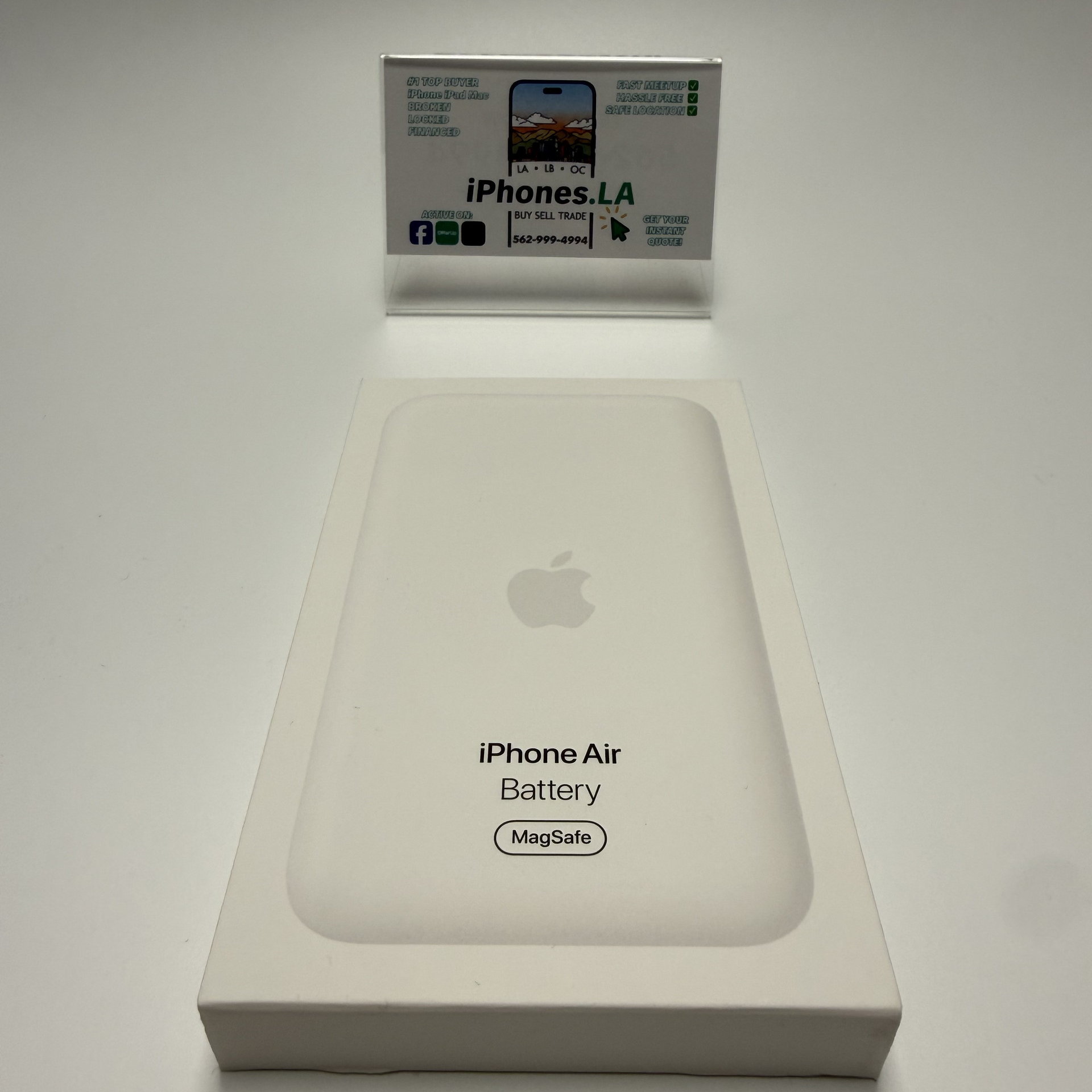 Apple iPhone Air MagSafe Battery, White